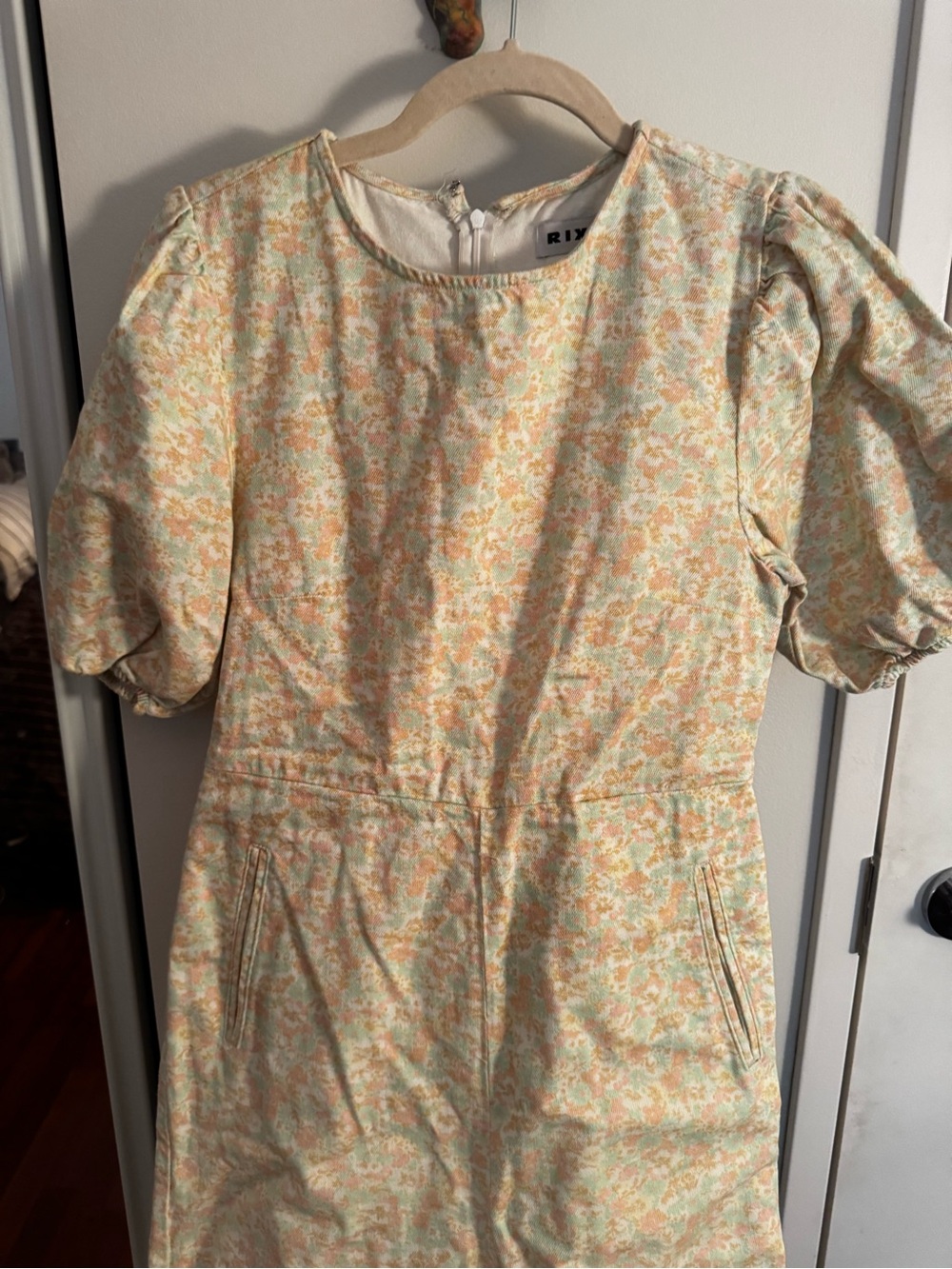 RIXO Ainsley Floral Denim Jumpsuit Cropped Wide Leg 6 - Picture 7 of 10